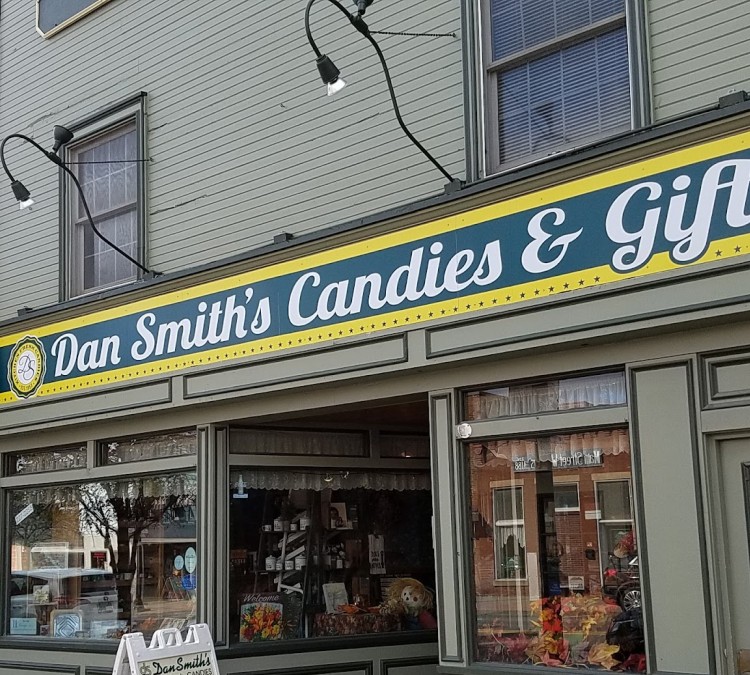 dan-smiths-candies-gifts-photo